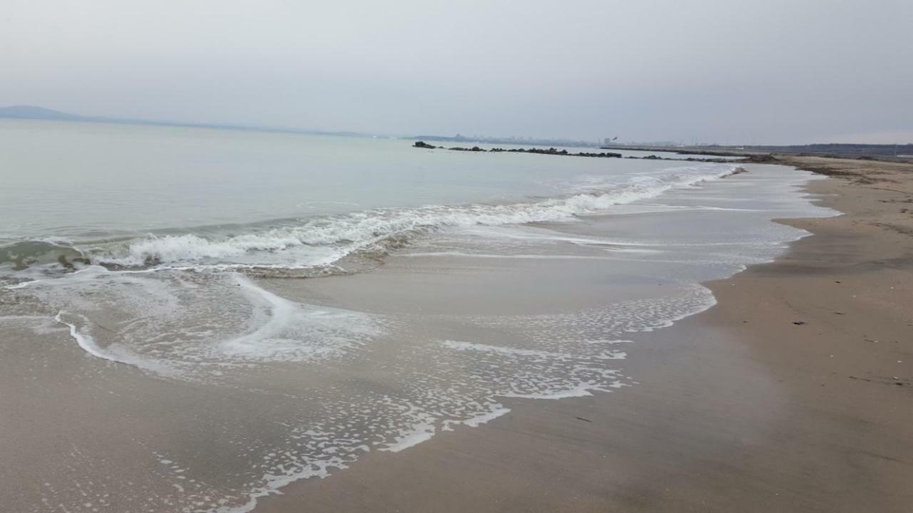 Апартамент Зорница Lägenhet Burgas Exteriör bild